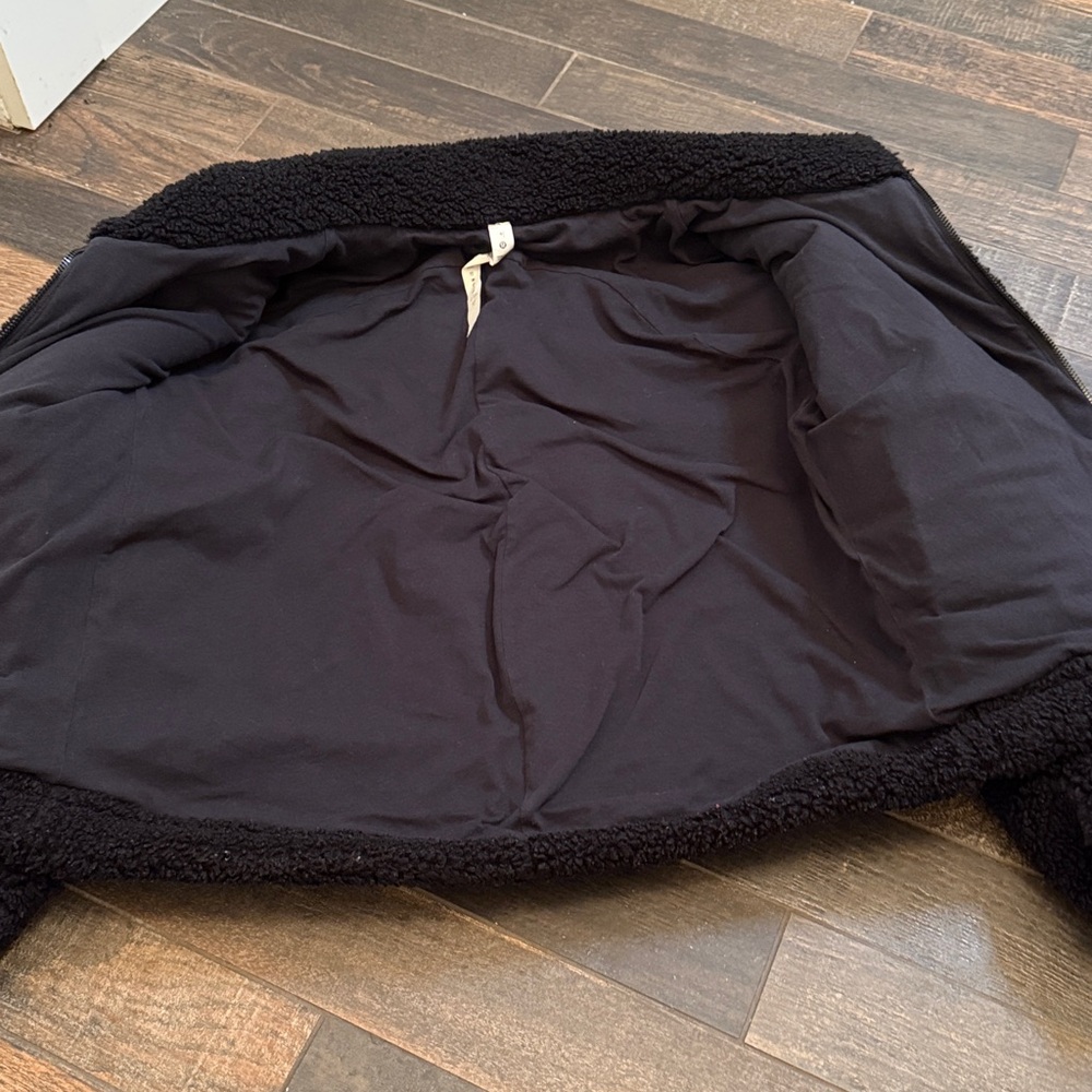 Lululemon Cinchable Sherpa Jacket - Picture 5 of 7